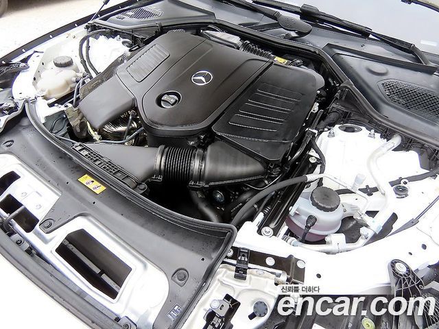 Mercedes-Benz E-Class 2026 — photo 6