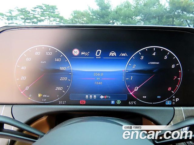 Mercedes-Benz E-Class 2026 — photo 8