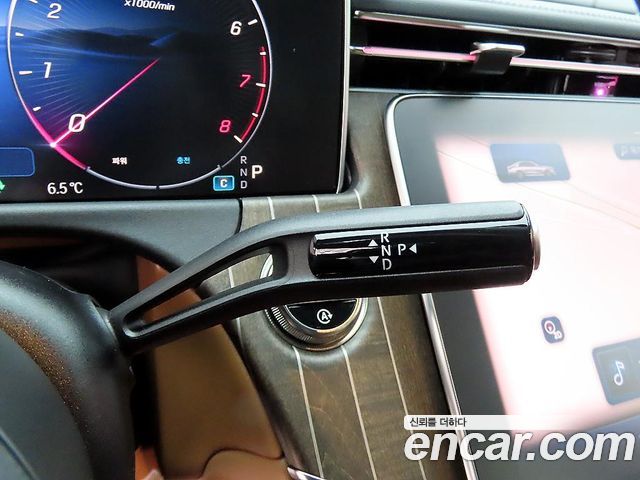 Mercedes-Benz E-Class 2026 — photo 9
