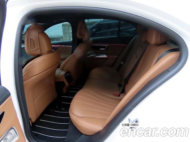Mercedes-Benz E-Class 2026 — photo 11