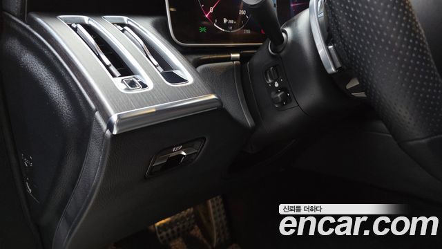Mercedes-Benz S-Class 2021 — photo 23