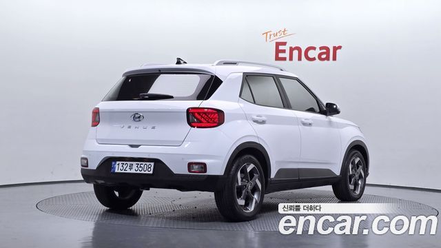 Hyundai Venue 2023 — photo 2