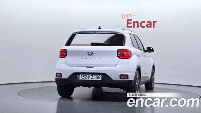 Hyundai Venue 2023 — photo 4