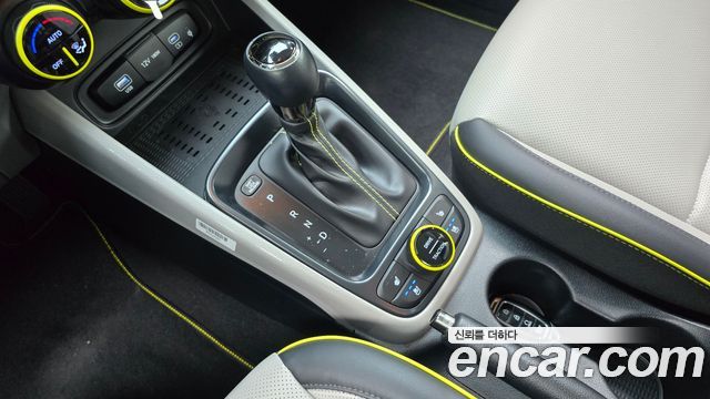 Hyundai Venue 2023 — photo 9