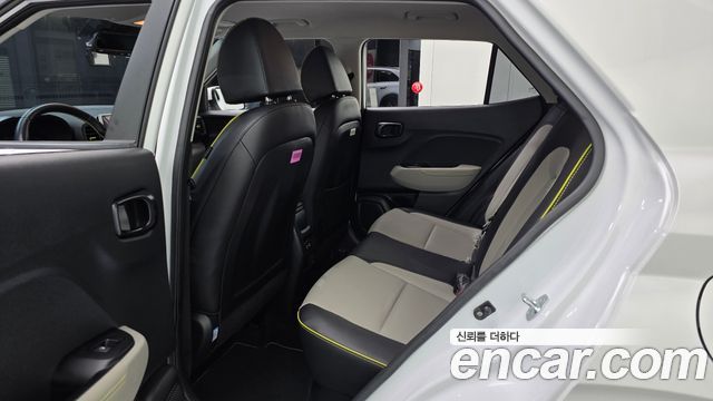 Hyundai Venue 2023 — photo 12