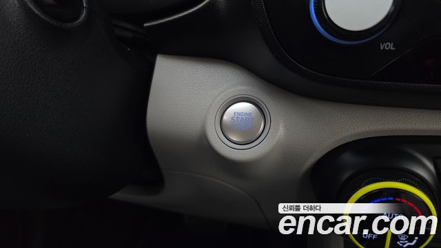 Hyundai Venue 2023 — photo 18