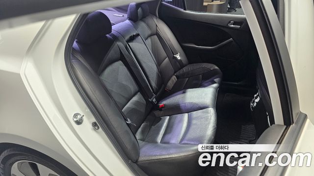 Kia K5 2015 — photo 17
