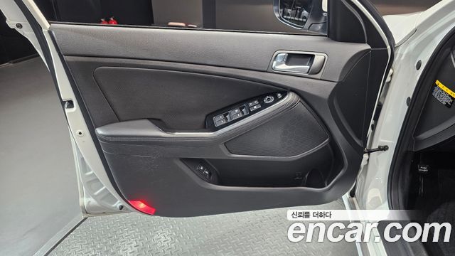 Kia K5 2015 — photo 14
