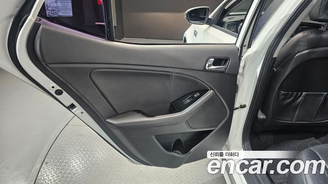 Kia K5 2015 — photo 15