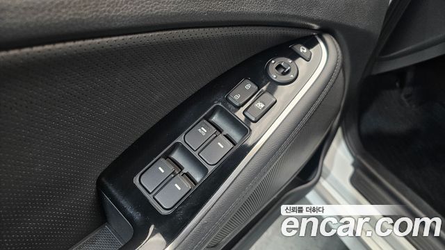 Kia K5 2015 — photo 27