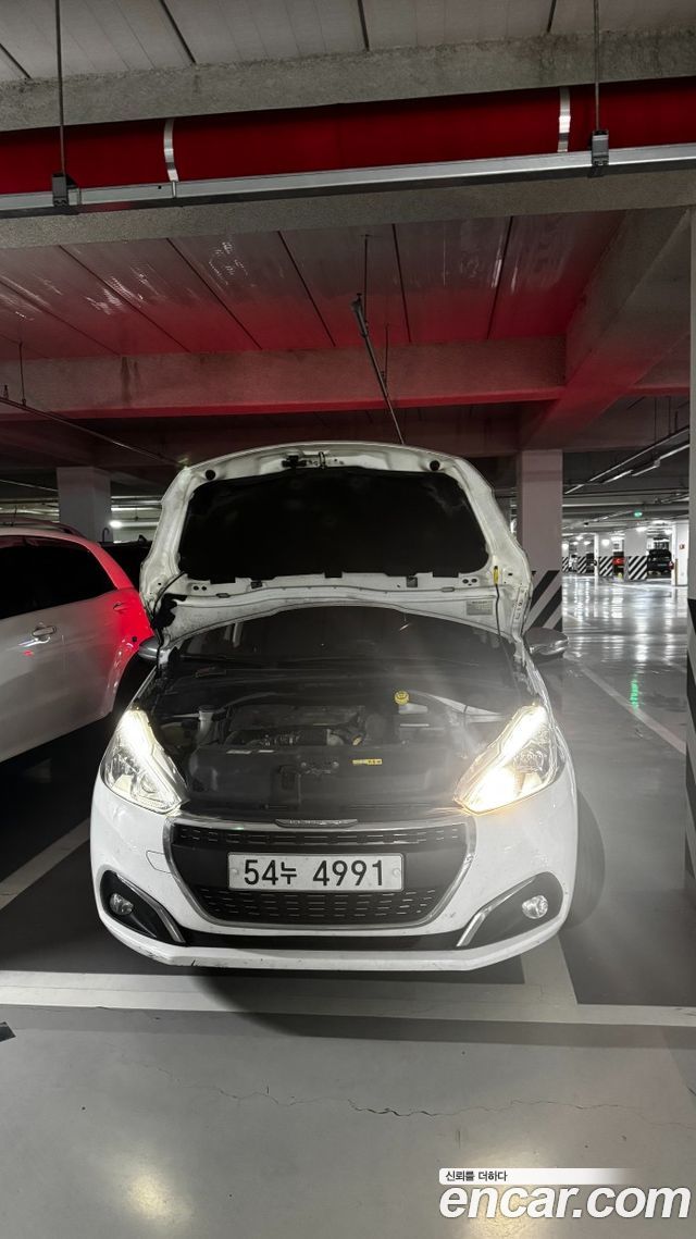 Peugeot 208 2017 — photo 4