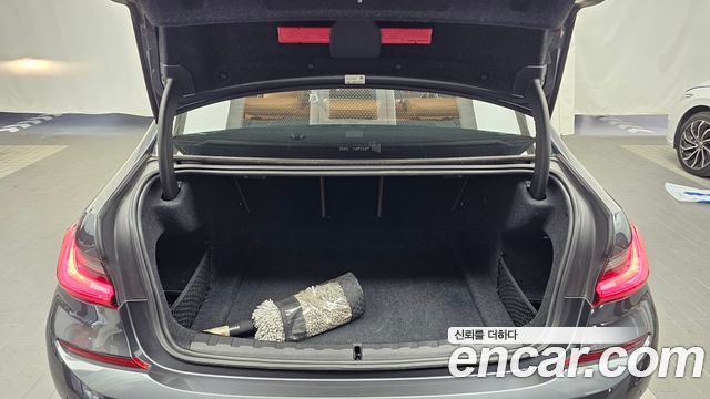 BMW 3-Series 2019 — photo 20