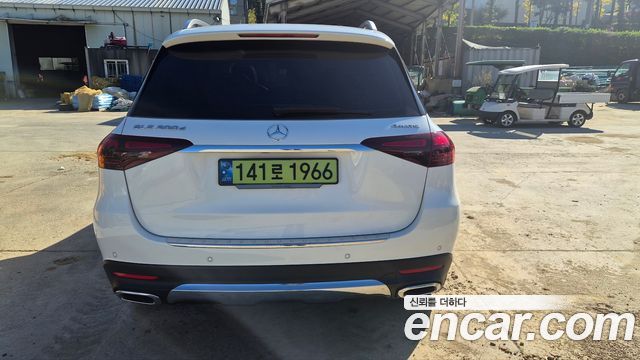 Mercedes-Benz GLE-Class 2025 — photo 3