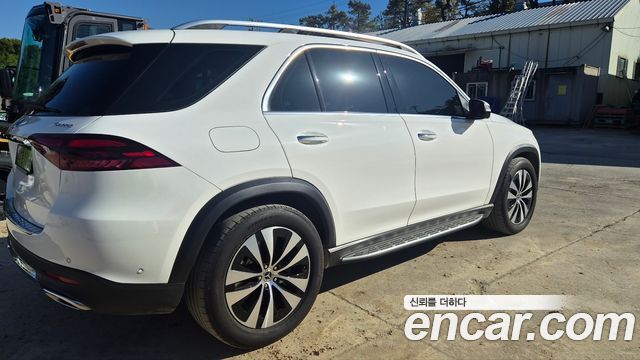 Mercedes-Benz GLE-Class 2025 — photo 4