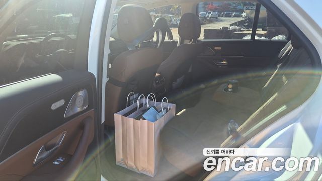 Mercedes-Benz GLE-Class 2025 — photo 8