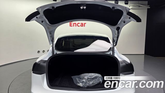Tesla Model 3 2024 — photo 20