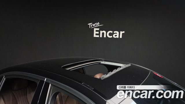 Mercedes-Benz E-Class 2023 — photo 20