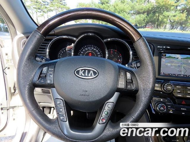 Kia K5 2012 — photo 8