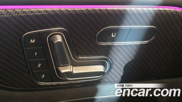 Mercedes-Benz GLB-Class 2026 — photo 9
