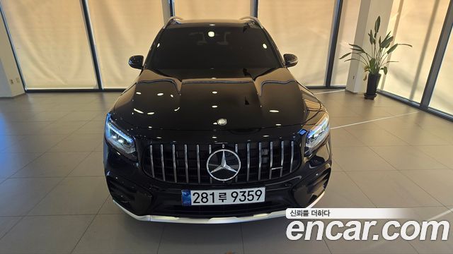 Mercedes-Benz GLB-Class 2026 — photo 11