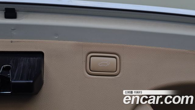 Kia Canival 2017 — photo 21