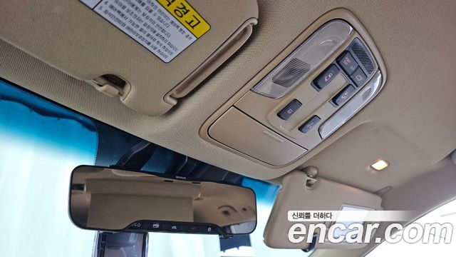 Kia Canival 2017 — photo 24