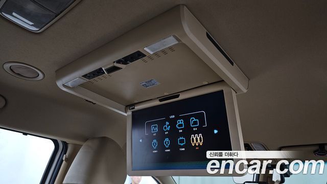 Kia Canival 2017 — photo 25