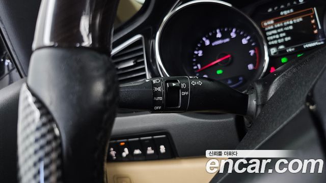Kia Canival 2017 — photo 27