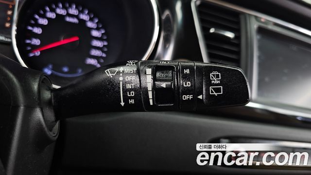 Kia Canival 2017 — photo 28
