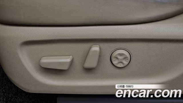 Kia Canival 2017 — photo 31