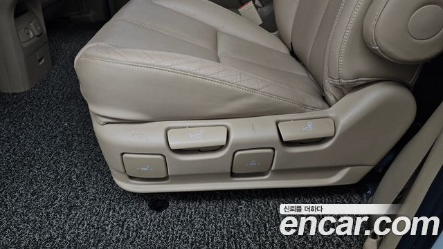 Kia Canival 2017 — photo 34