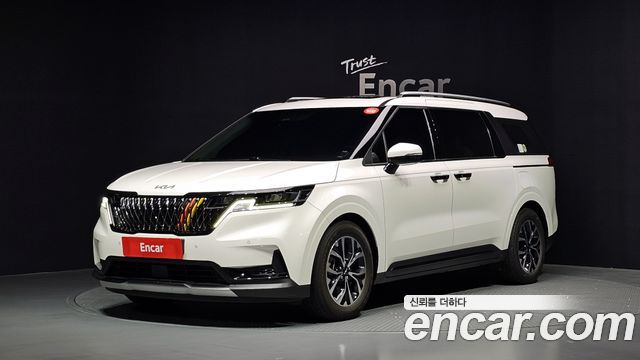 Kia Canival 2022 — photo 1