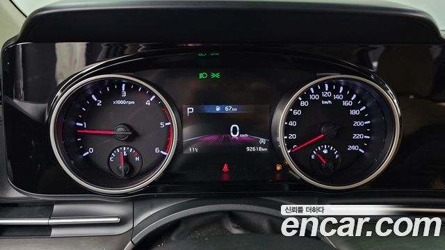 Kia Canival 2022 — photo 11