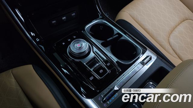 Kia Canival 2022 — photo 12