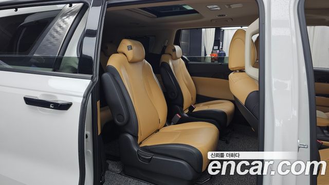 Kia Canival 2022 — photo 17