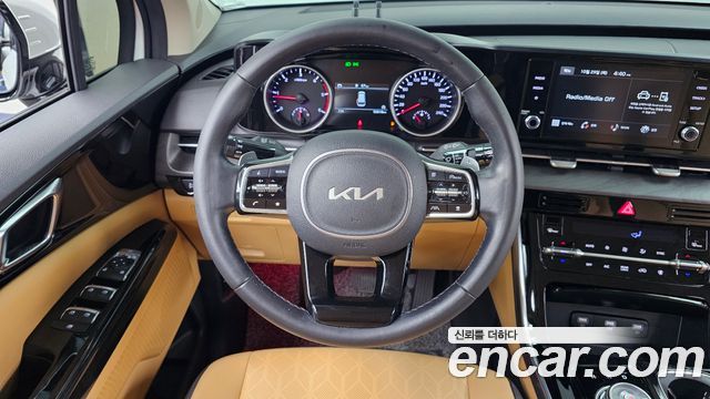 Kia Canival 2022 — photo 19