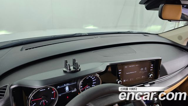 Kia Canival 2022 — photo 21