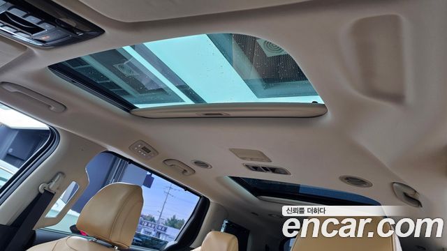 Kia Canival 2022 — photo 23