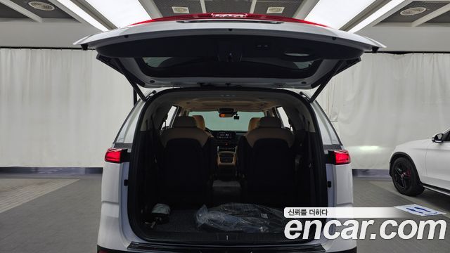 Kia Canival 2022 — photo 26