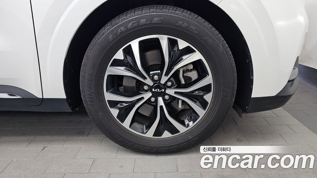 Kia Canival 2022 — photo 7