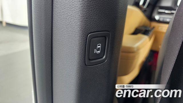 Kia Canival 2022 — photo 30