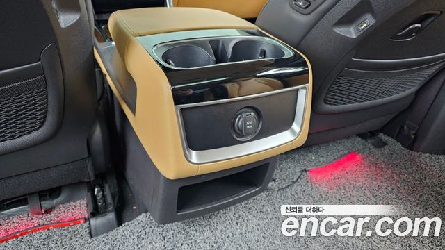 Kia Canival 2022 — photo 31