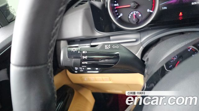 Kia Canival 2022 — photo 34