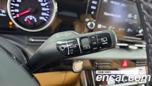 Kia Canival 2022 — photo 35