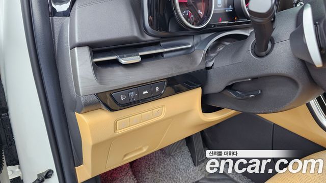 Kia Canival 2022 — photo 36
