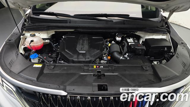 Kia Canival 2023 — photo 6
