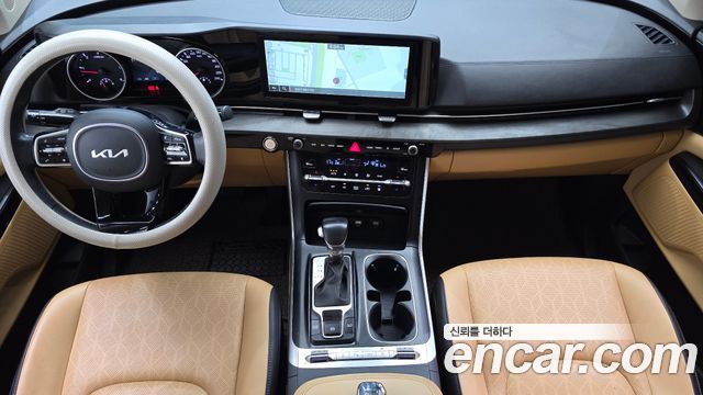 Kia Canival 2023 — photo 7