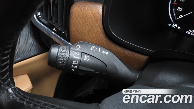 Volvo S90 2020 — photo 28