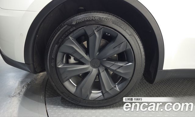 Tesla Model Y 2021 — photo 5