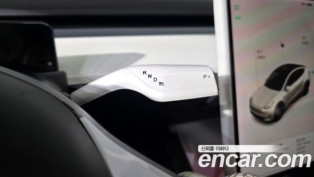 Tesla Model Y 2021 — photo 12